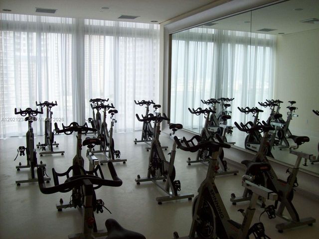 475 Brickell Ave 1813, Miami, FL 33131
