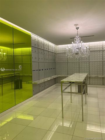 475 Brickell Ave 1813, Miami, FL 33131