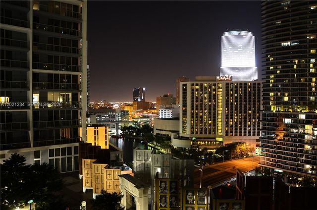 475 Brickell Ave 1813, Miami, FL 33131
