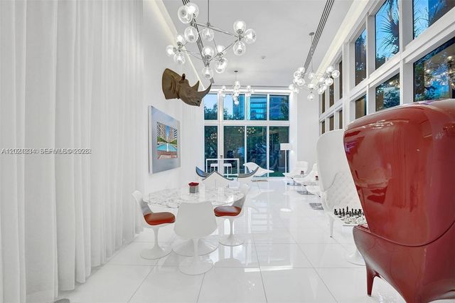 475 Brickell Ave 1813, Miami, FL 33131