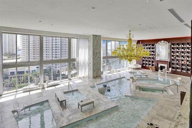 475 Brickell Ave 1813, Miami, FL 33131