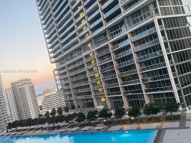 475 Brickell Ave 1813, Miami, FL 33131