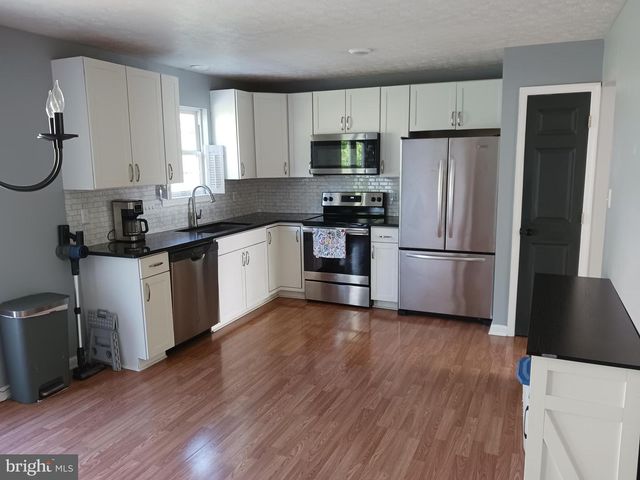 133 WOODROW RD, Winchester, VA 22602