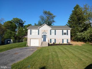 133 WOODROW RD, Winchester, VA 22602