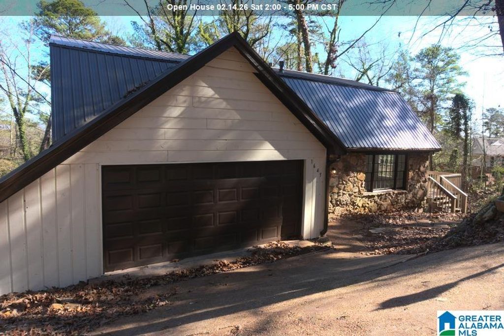 1645 FAIRCREST DRIVE, Hueytown, AL 35023