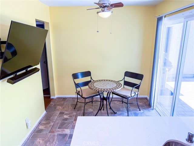 929 Thistlegate, Oak Park, CA 91377