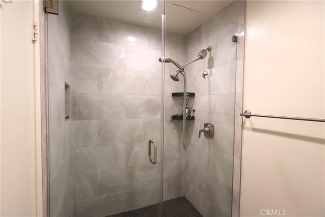 929 Thistlegate, Oak Park, CA 91377