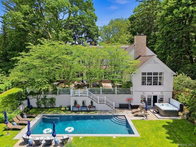 40 Algonquin Drive, Chappaqua, NY 10514