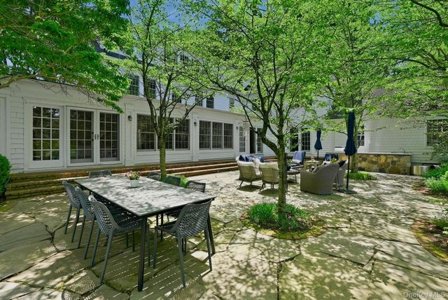 40 Algonquin Drive, Chappaqua, NY 10514