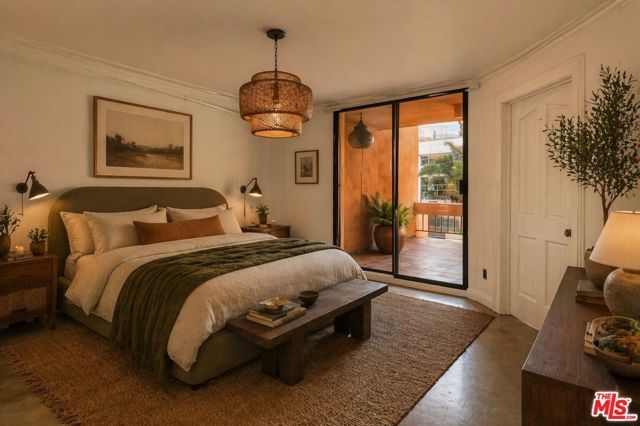 740 N Kings Road 102, West Hollywood, CA 90069