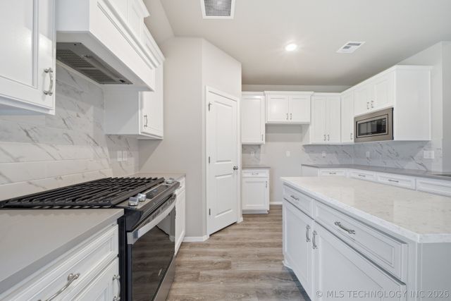 12420 S Oxford Avenue, Bixby, OK 74008