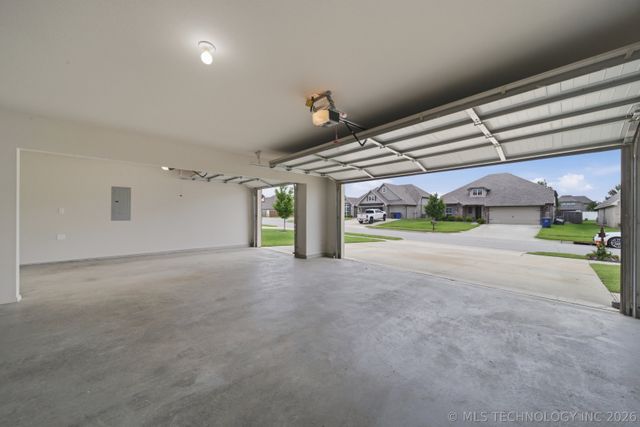 12420 S Oxford Avenue, Bixby, OK 74008