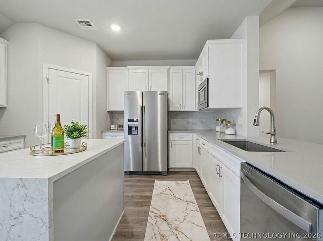 12420 S Oxford Avenue, Bixby, OK 74008