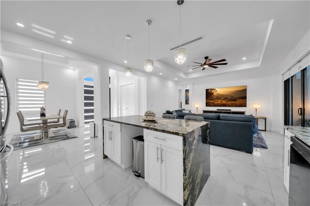 Image 14 of property listing at 2127 SW 17TH PL, Cape Coral, FL 33991