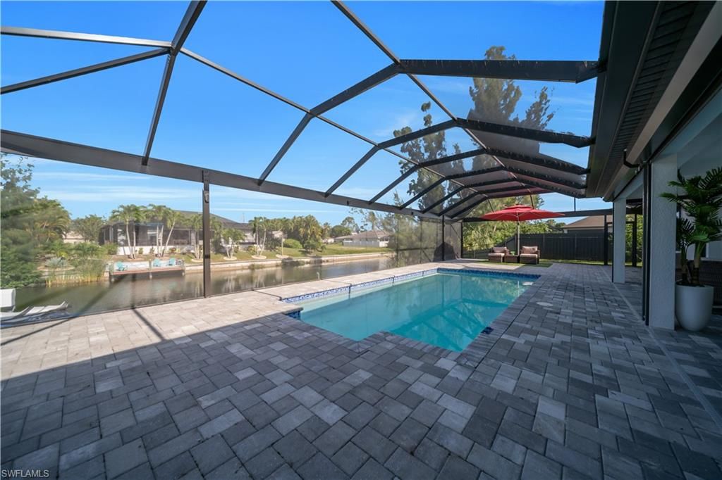 Image 36 of property listing at 2127 SW 17TH PL, Cape Coral, FL 33991