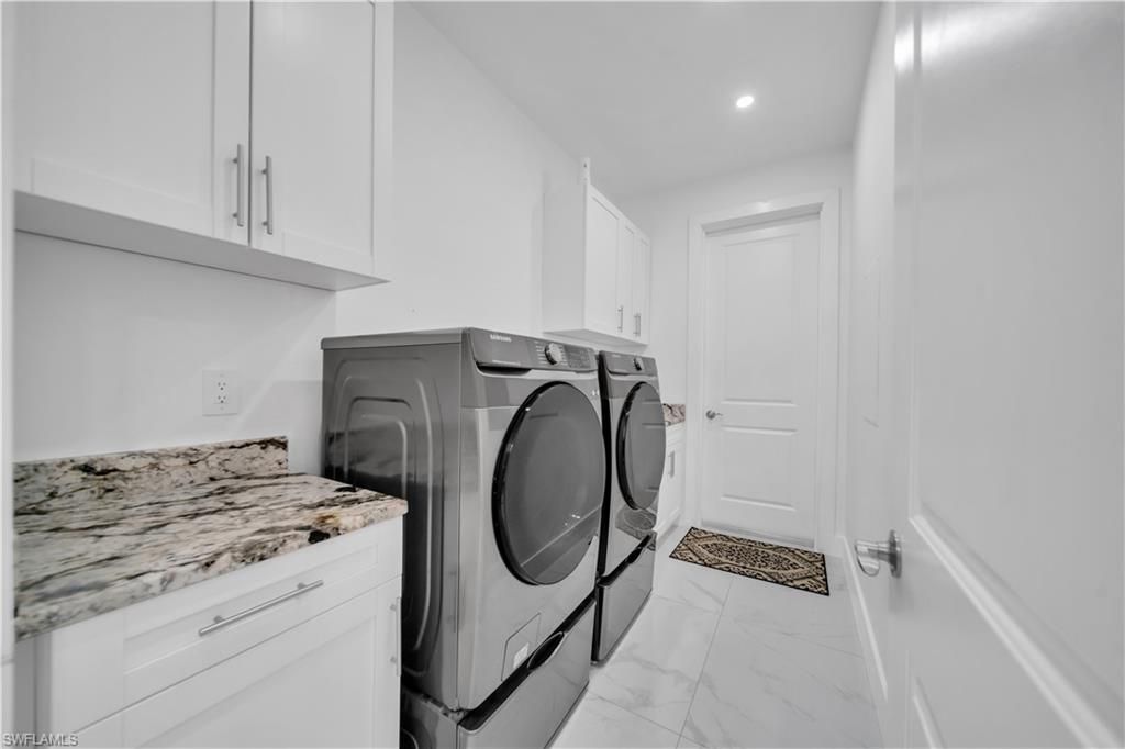 Image 39 of property listing at 2127 SW 17TH PL, Cape Coral, FL 33991