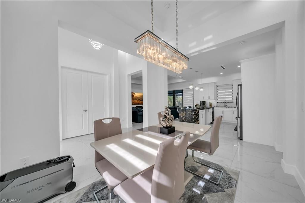 Image 9 of property listing at 2127 SW 17TH PL, Cape Coral, FL 33991