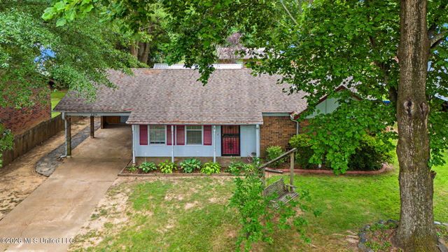 3355 Greenway Drive, Horn Lake, MS 38637