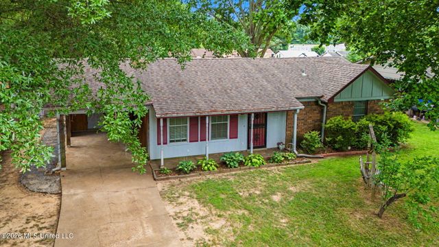3355 Greenway Drive, Horn Lake, MS 38637