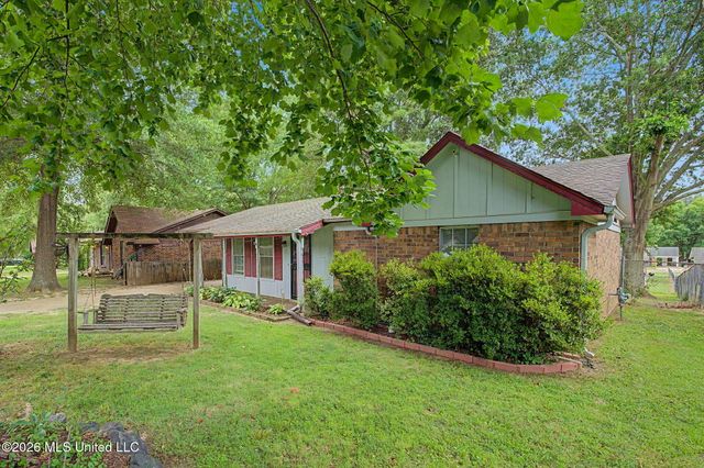 3355 Greenway Drive, Horn Lake, MS 38637