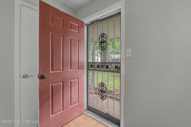 3355 Greenway Drive, Horn Lake, MS 38637