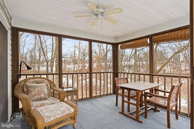 122 WAYNE DR, Harrisburg, PA 17112