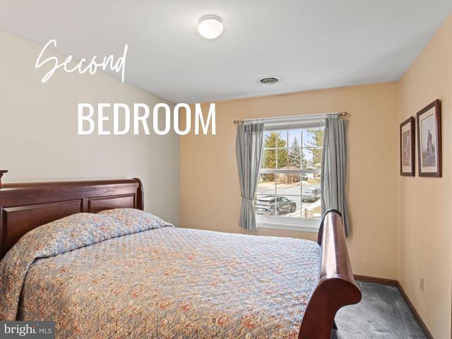 122 WAYNE DR, Harrisburg, PA 17112