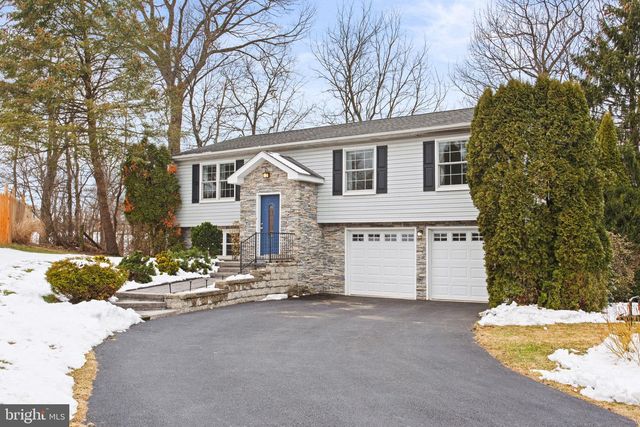 122 WAYNE DR, Harrisburg, PA 17112