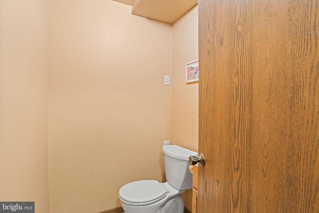 122 WAYNE DR, Harrisburg, PA 17112