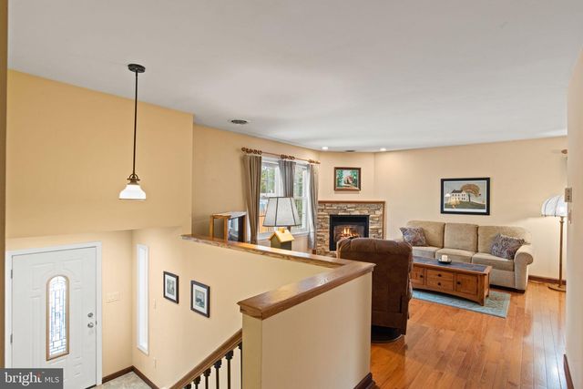 122 WAYNE DR, Harrisburg, PA 17112