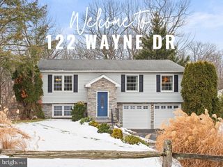 122 WAYNE DR, Harrisburg, PA 17112