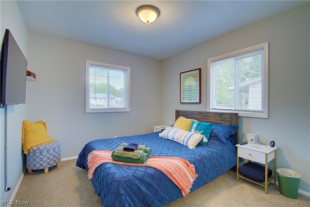 1222 Valley Drive, North Canton, OH 44720