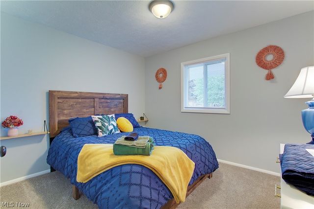 1222 Valley Drive, North Canton, OH 44720