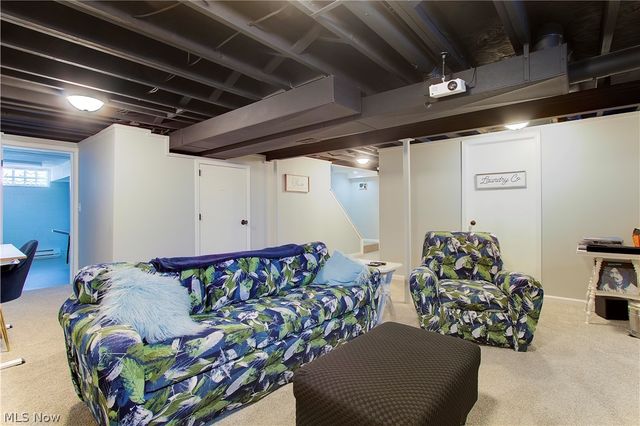 1222 Valley Drive, North Canton, OH 44720