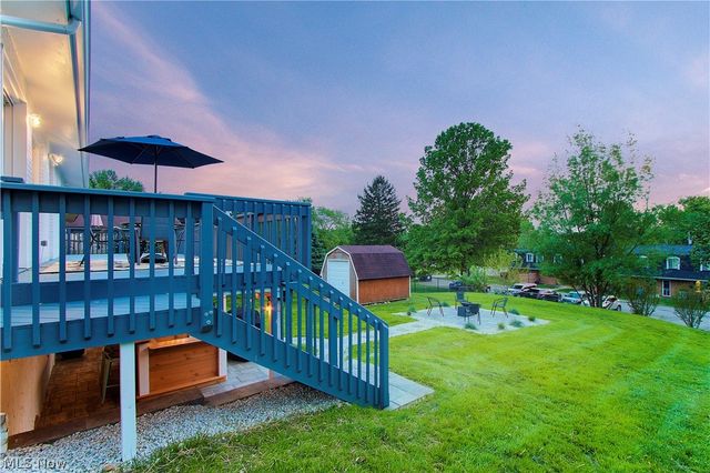 1222 Valley Drive, North Canton, OH 44720