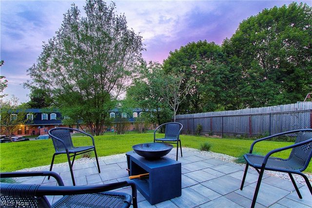 1222 Valley Drive, North Canton, OH 44720