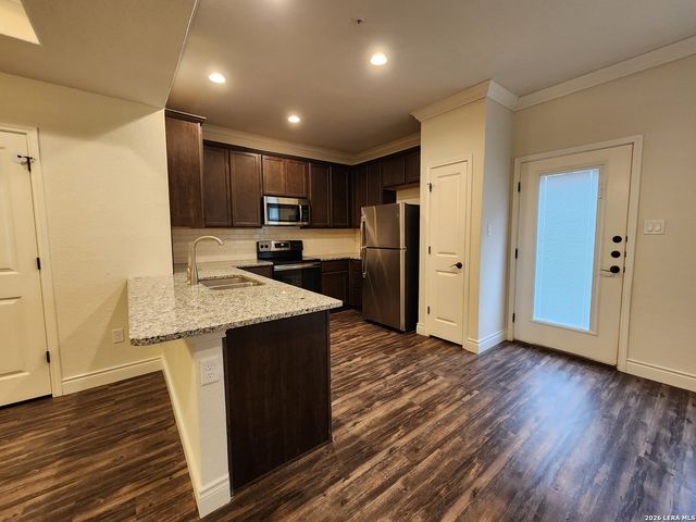 340 Untermaier St, New Braunfels, TX 78130