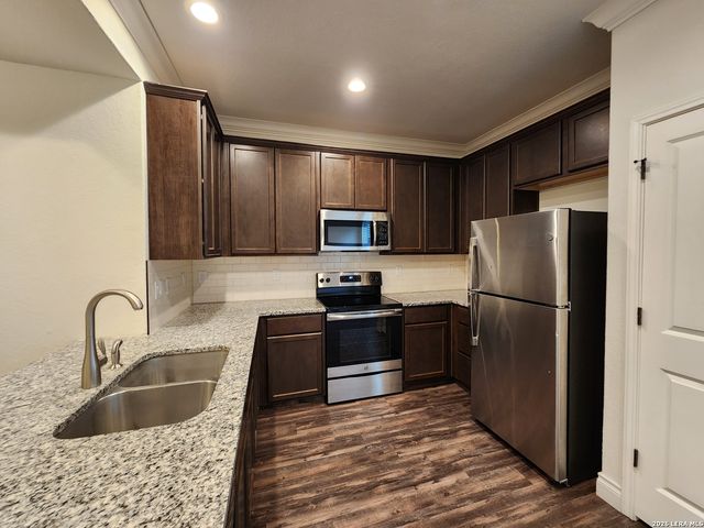 340 Untermaier St, New Braunfels, TX 78130