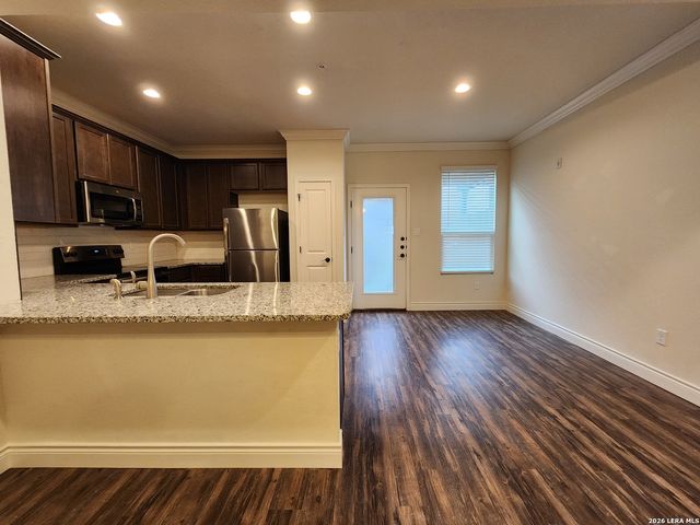 340 Untermaier St, New Braunfels, TX 78130