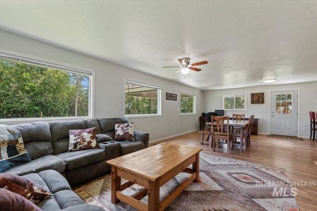 7345 Silver Bullet Ln, Star, ID 83669