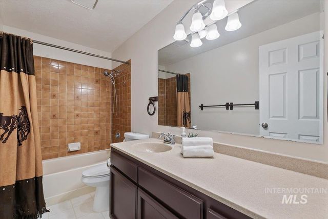 7345 Silver Bullet Ln, Star, ID 83669