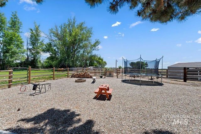 7345 Silver Bullet Ln, Star, ID 83669