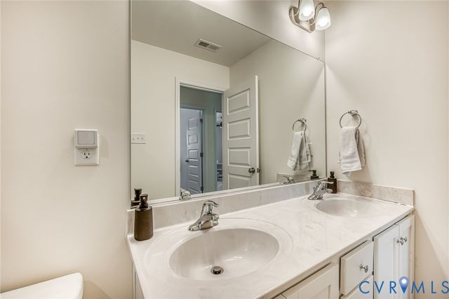 18521 Palisades Rdg, Moseley, VA 23120