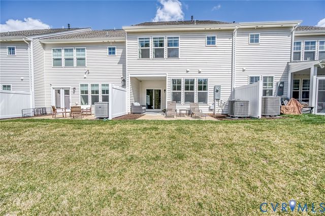 18521 Palisades Rdg, Moseley, VA 23120
