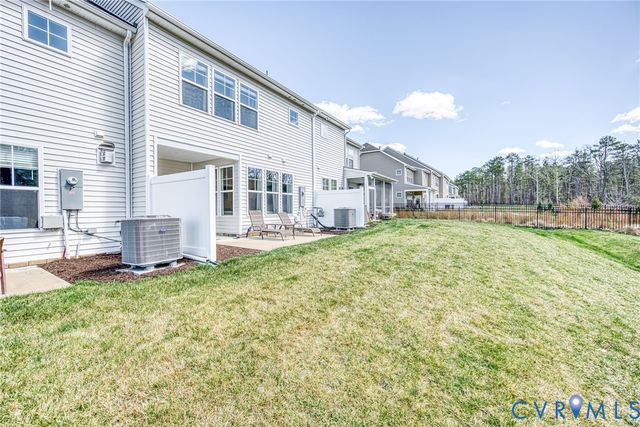 18521 Palisades Rdg, Moseley, VA 23120