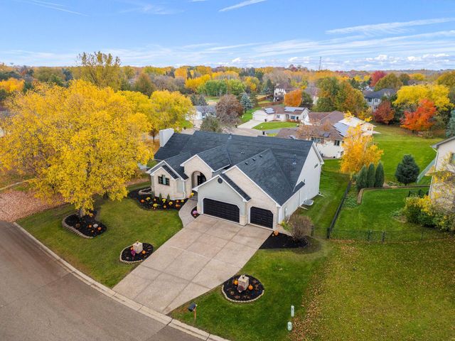1162 Lakewood Drive S, Maplewood, MN 55119