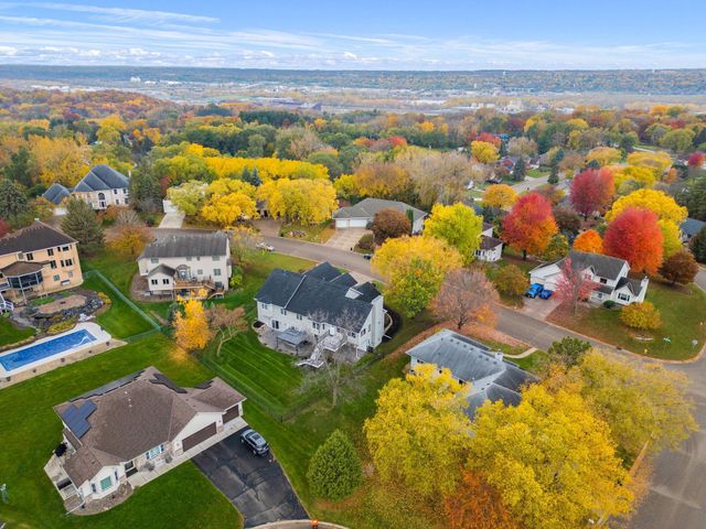 1162 Lakewood Drive S, Maplewood, MN 55119