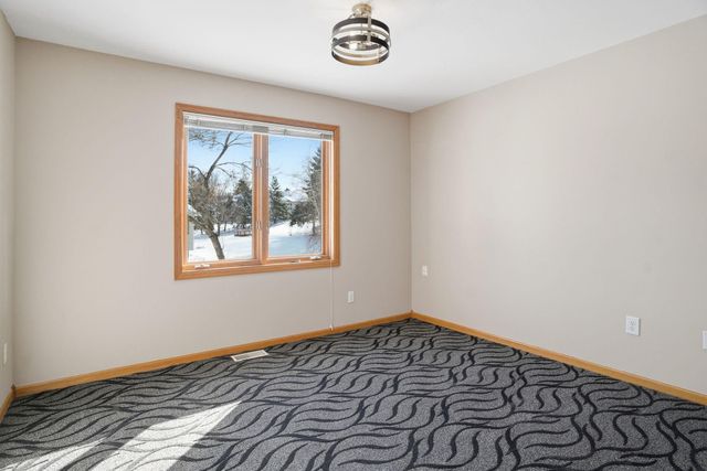 1162 Lakewood Drive S, Maplewood, MN 55119