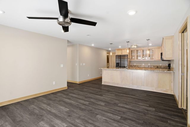 1162 Lakewood Drive S, Maplewood, MN 55119