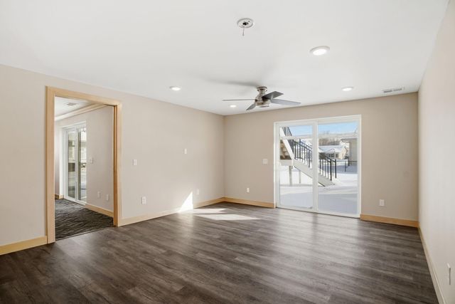 1162 Lakewood Drive S, Maplewood, MN 55119